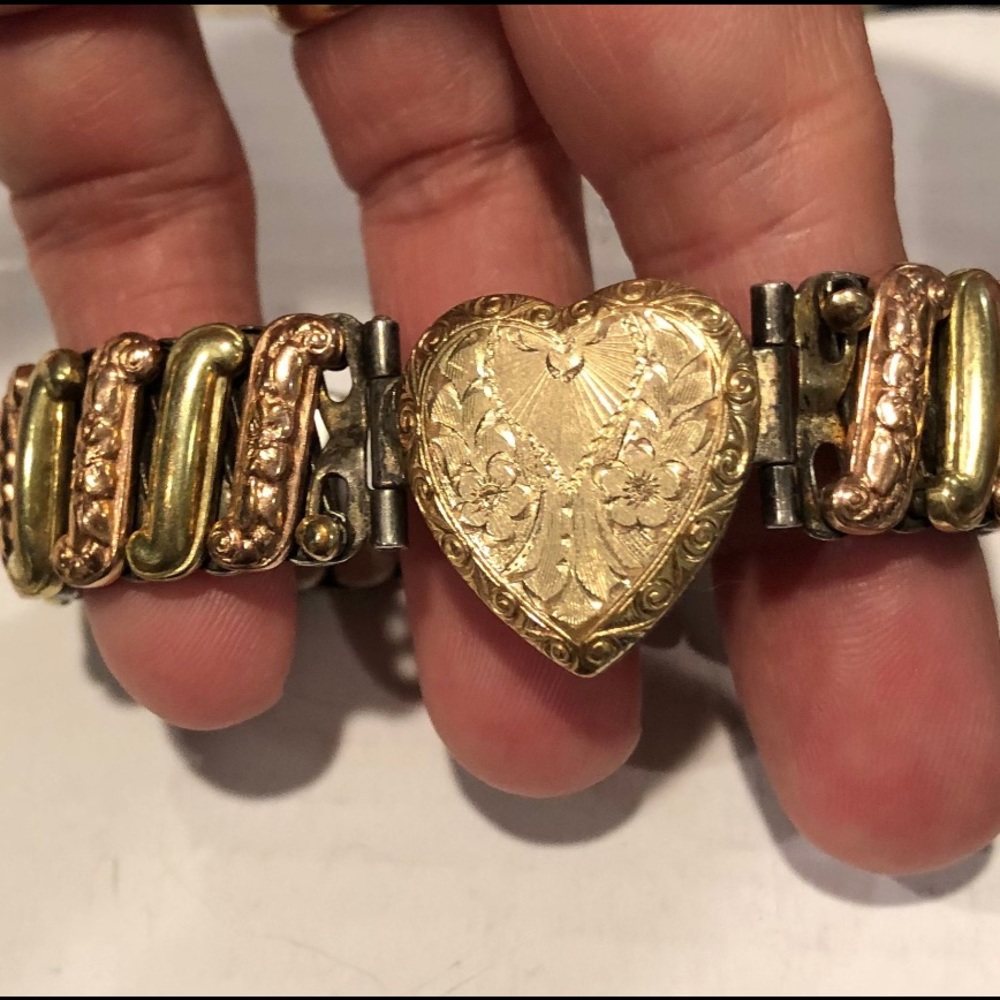 Vintage Sweetheart Expansion Bracelet 🌷